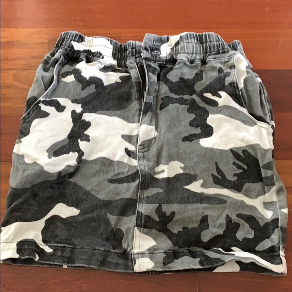 Camo skirt